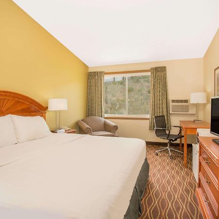 Days Inn By Wyndham Silverthorne Dış mekan fotoğraf