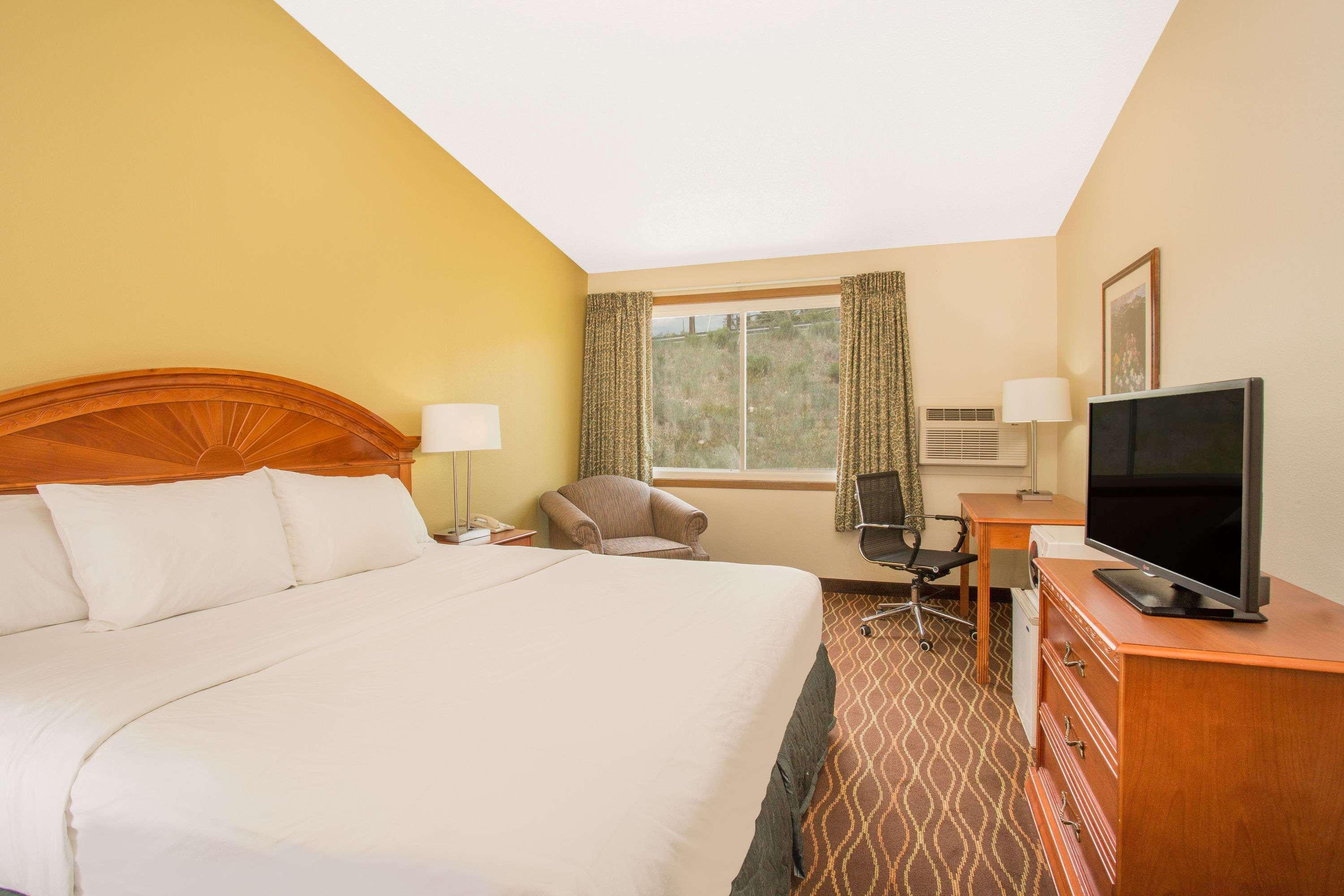 Days Inn By Wyndham Silverthorne Dış mekan fotoğraf